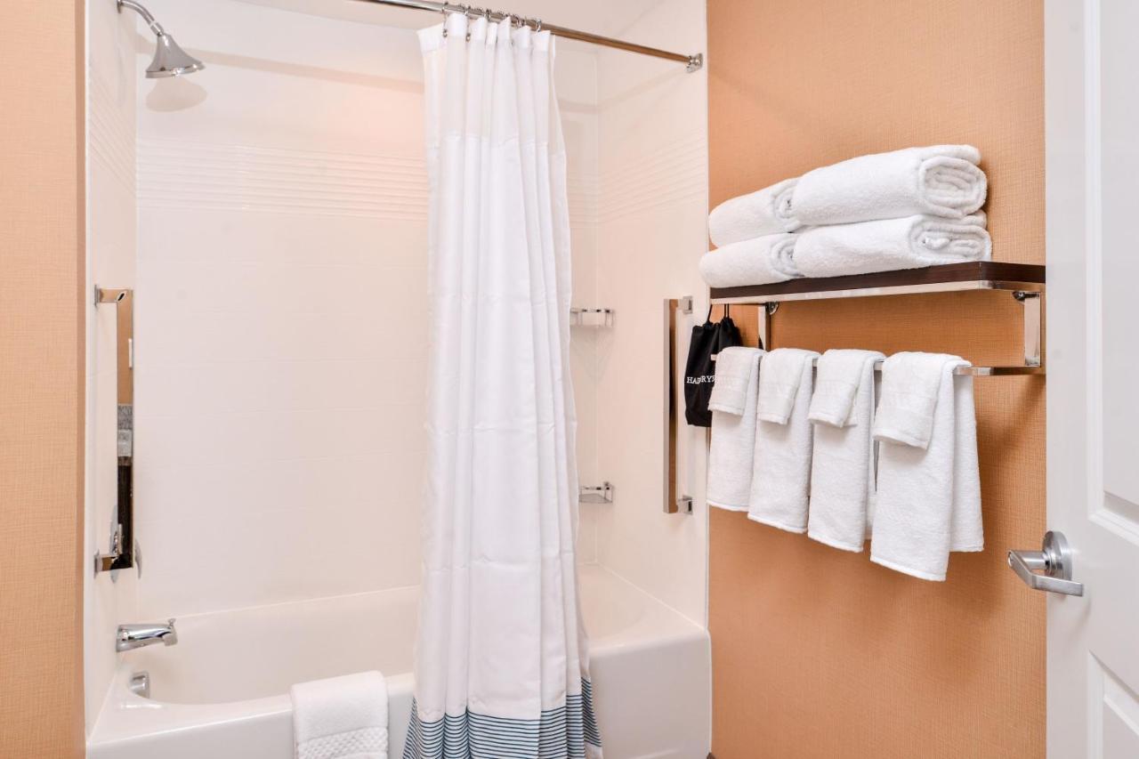Towneplace Suites By Marriott Charleston-West Ashley Экстерьер фото